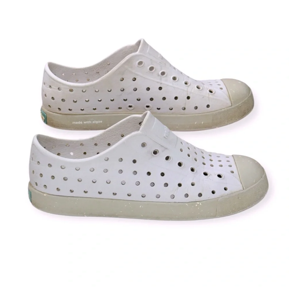 Native‎ Kids Lilac and Gray Water Shoes Size 2